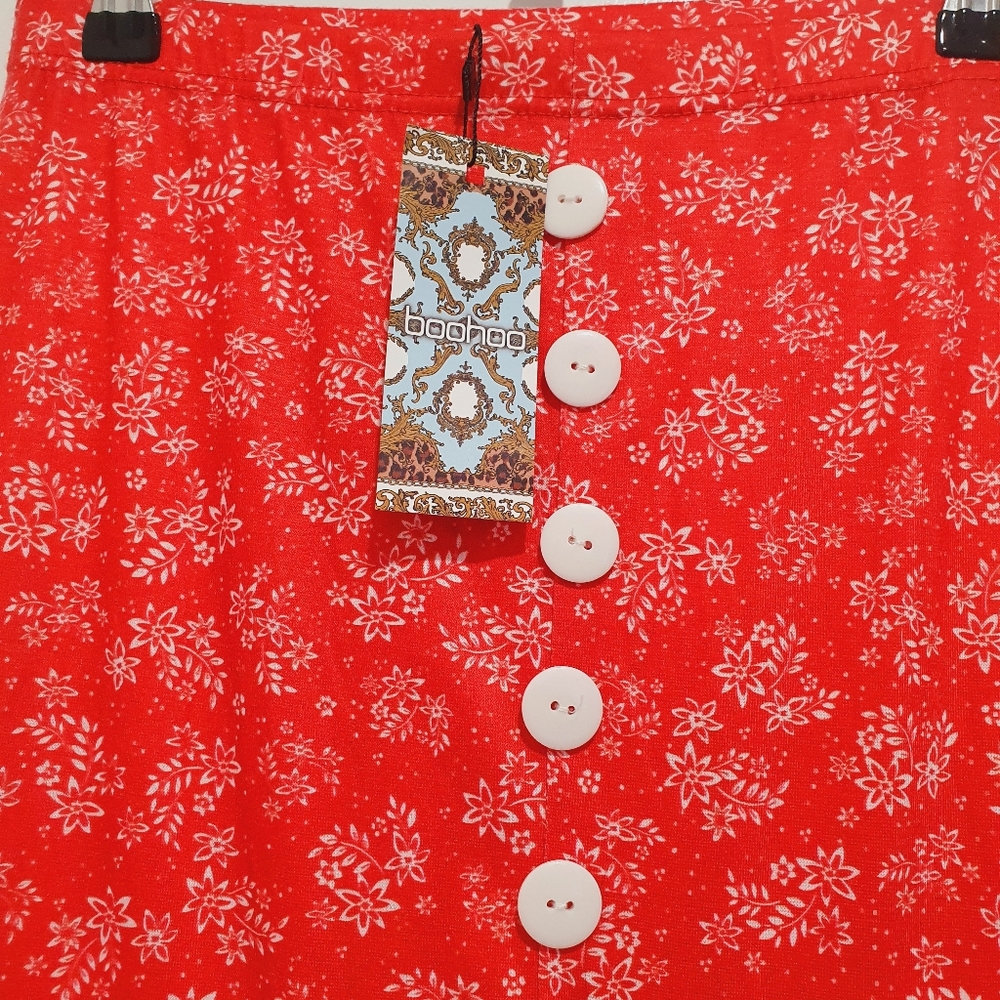 Boohoo size 8 red floral drop hem maxi skirt - Picture 5 of 9